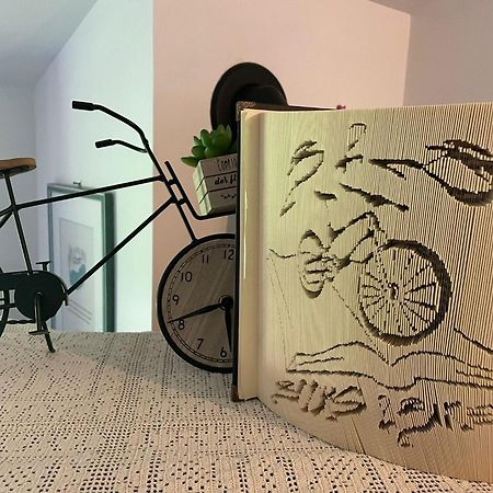 B&B Books & Bikes Buia Exterior foto